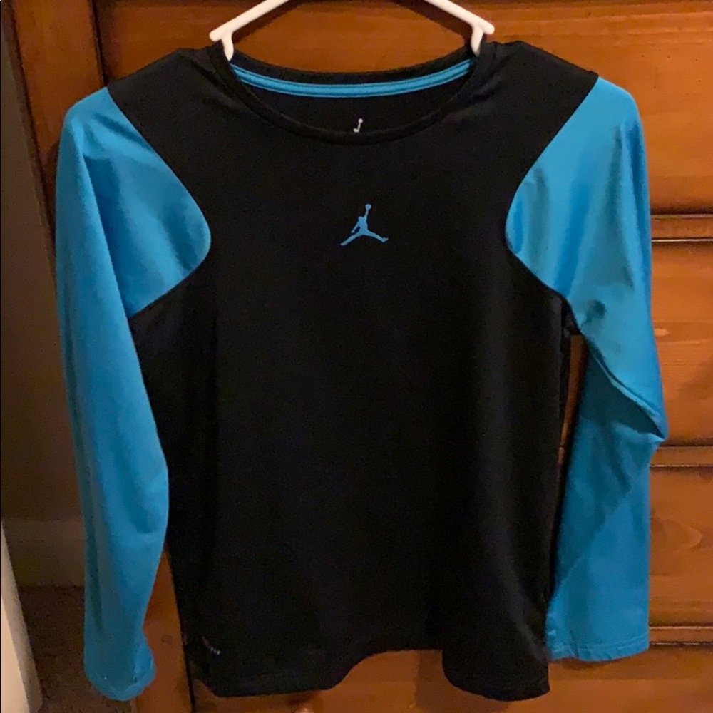 Boys Jordan long sleeve shirt